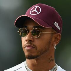Lewis Hamilton insists focus on racing amid fashion obligations