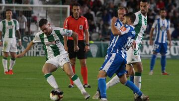 20/10/18 PARTIDO SEGUNDA DAVISION
El colegiado Ais Reig durante el partido Cordoba CF - Deportivo de la Coruña