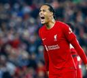 Van Dijk: “Hay mucho ex futbolista tratando de hacer que nos vengamos abajo”