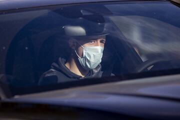 Clement Lenglet llegando a la Ciudad Deportiva del Fútbol Club Barcelona.

