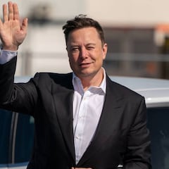 Bill Gates y Elon Musk chocan por las vacunas y el confinamiento