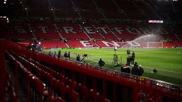 ¡El teatro de los sueños! Novios hacen boda en Old Trafford de Manchester United