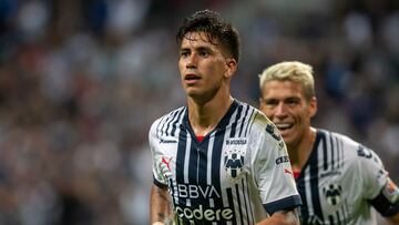 AME9096. MONTERREY (MÉXICO), 13/05/2023.- Maximiliano Meza de Rayados celebra hoy tras anotar contra Santos Laguna, durante un partido por los cuartos de final del torneo Clausura 2023, en el estadio BBVA de Monterrey (México). EFE/Miguel Sierra