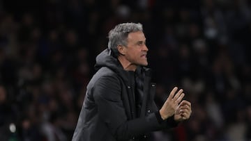 Paris (France), 14/02/2024.- Head coach Luis Enrique of PSG reacts during the UEFA Champions League Round of 16, 1st leg match between Paris Saint Germain (PSG) and Real Sociedad in Paris, France, 14 February 2024. (Liga de Campeones, Francia) EFE/EPA/TERESA SUAREZ
