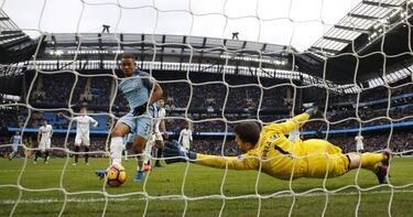 Jesus double lifts City up to third