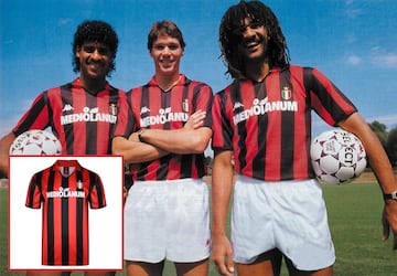 Camiseta mítica del Milán, que lucieron uno de los tridentes europeos más reconocidos compuesto por Rijkaard, Van Basten y Gullit