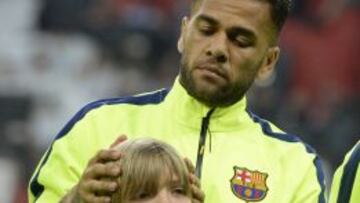 La renovación de Alves por el Barcelona aún se intuye lejos