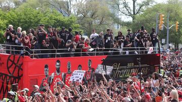 Toronto se echa a las calles para celebrar el título de la NBA