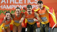 ¡¡¡Espectacular plata!!! El relevo mixto del 4x400 vuela para subir al podio