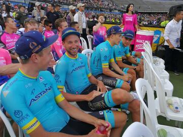 Miguel Ángel López y el equipo de Astana.