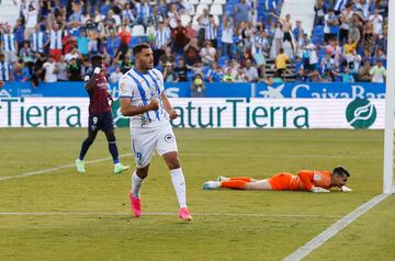 Qasmi celebra un gol con el Leganés la pasada temporada.