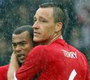 Ashley Cole llama "cabrones" a los que sancionaron a Terry
