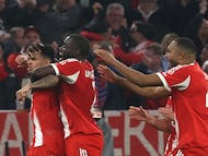 El colombiano que sacudió la Champions también hizo estallar al vestidor del Ciclón Azul como un fenómeno que cruzó vestidores y fronteras.