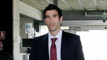 <b>TRABAJO INFATIGABLE. </b>Sanz mantiene con absoluta discreción sus contactos con el jeque árabe.