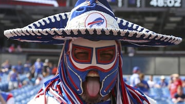 Ezra Castro, mejor conocido como Pancho Billa, el fan número 1 de los Buffalo Bills, falleció víctima del cáncer este martes.