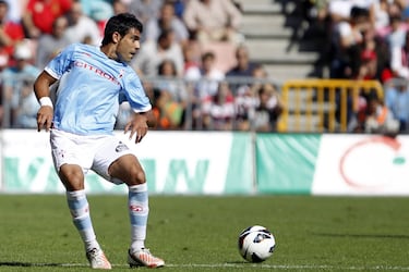 Ele competiu de 2012 a 2015-2016 no Celta de Vigo. Ao mesmo tempo, ele foi contratado pelo Atlético, onde jogou até 2018.