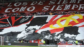 El Molinón será hoy una olla a presión para ayudar al Sporting ante el Villarreal.