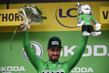 Un año más, y van siete, el ciclista eslovaco se lleva el maillot verde que premia por puntos la posición de llega sin importar los puntos.