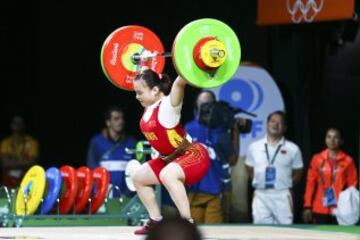 La china logró un récord olímpico en levantamiento de pesas dentro de la categoría femenina de 53 kg con una marca de 101.