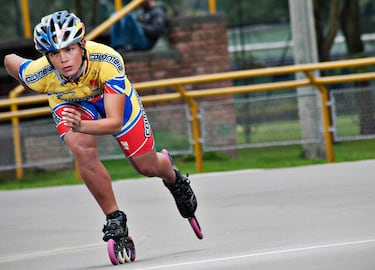 Es una de las mayores leyendas del patinaje de velocidad en pista y ruta. Ganó múltiples campeonatos mundiales (24) y durante años fue una de las deportistas más dominantes de este deporte en todo el mundo. Su éxito ayudó a posicionar a Colombia como una potencia mundial en el patinaje.