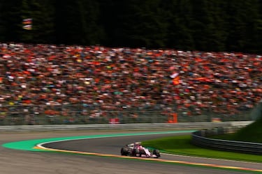 Lewis Hamilton cruises to Belgian Grand Prix victory