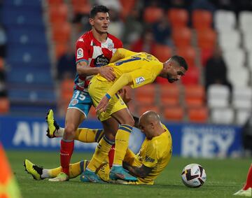 Al jugador del equipo canario le tocó ayer ser goleador en un partido que se jugó en todo momento al son de Jonathan Viera. Benito le dio los tres puntos a su equipo. 