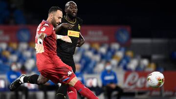 Sigue en vivo y en directo el Napoli - Inter, por las semifinales de la Copa de Italia, partido que se disputa en el estadio San Paolo..