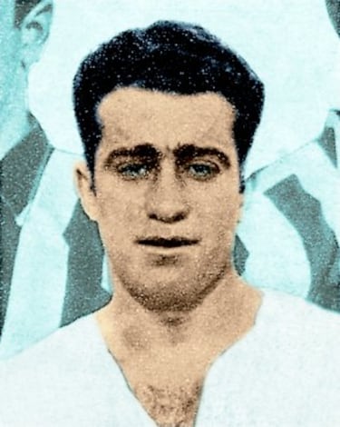 Intercaló ambos equipos. Entre 1928 y 1930 jugó en el Atlético para pasar al Real Madrid en la temporada 1932-33 y volver al equipo rojiblanco la temporada 1934-35.