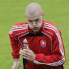 El Barcelona insiste en el traspaso de Martin Skrtel