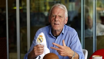 Beenhakker habl&oacute; con AS sobre Lewandowski