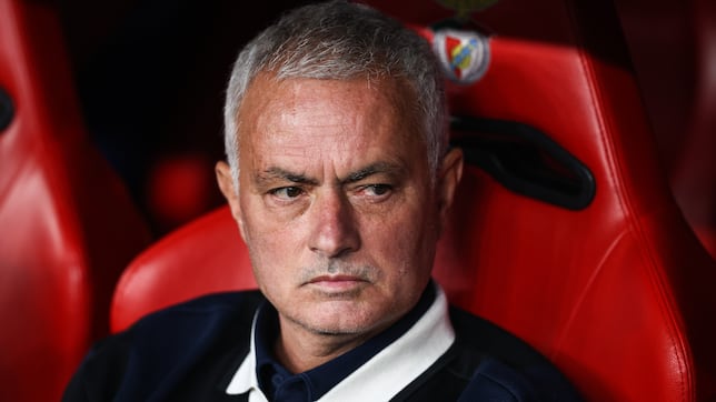Oficial: Mourinho, al Benfica