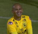 Los espectaculares golazos de ‘Chupete’ Suazo en su debut en la B