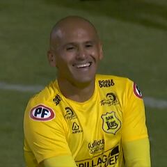 Los espectaculares golazos de ‘Chupete’ Suazo en su debut en la B
