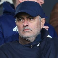 Mourinho: "Con Messi no vale el marcaje individual; lo que tienes que crear es una jaula"