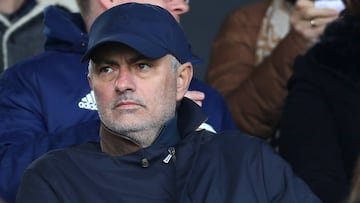 Mourinho, en el partido entre Fulham y Everton.