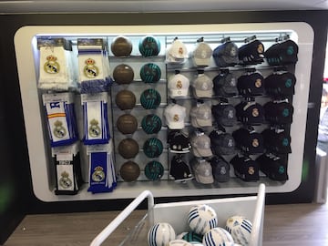 El autobús de Real Madrid Official Store estará en la Plaza de Felipe II el 22 de marzo.