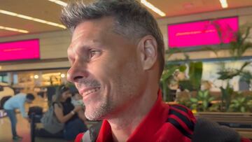 A Fernando Ortiz le preguntan por su abrazo con Arturo Vidal y la respuesta sorprende a los colocolinos