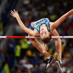 Mahuchikh salta 2,06 e iguala la tercera mejor marca bajo techo