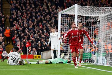 1-0. Alexis Mac Allister celebra el primer tanto.