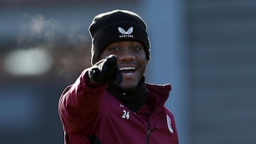 Jhon Durán durante un entrenamiento de Aston Villa.