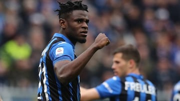 Duv&aacute;n Zapata celebrando su gol atalanta ante Sampdoria por Serie A.