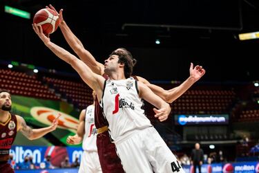 El base serbio (34 años y 1,96 m) es uno de los grandes genios del baloncesto. Ve el juego como pocos y controla el tempo de los partidos como nadie. Después de diez años luciéndose en la Euroliga con el Olympiacos y el CSKA, decidió probar suerte en la NBA, en Los Angeles Clippers, durante dos temporadas (2017-19). Tras la Liga norteamericana, optó por regresar a Europa: desde 2019 marca el camino de la Virtus Bolonia italiana. Tiene tres medallas de plata con Serbia: Eurobasket de Polonia 2009, Mundial de España 2014 y Juegos de Río 2016. Conquistó el MVP de la Euroliga en 2010 con el Olympiacos y la Euroliga de 2016 con el CSKA.