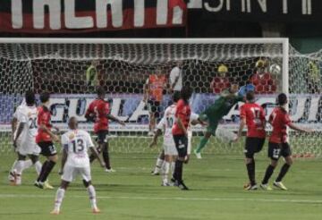 La última opción en la temporada 2012, era vencer en la Promoción al penúltimo de la primera división, el Cúcuta Deportivo, sin embargo, el equipo rojinegro ganó la serie 5-3.