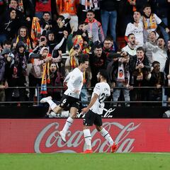 Aprobados y suspensos del Valencia: Almeida dirige y golea