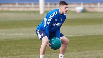 Carlos Vigaray, durante un entrenamiento con el Real Zaragoza.