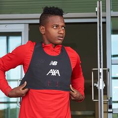 Anderson Arroyo pone rumbo a Rusia