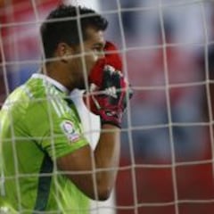 Abrupta salida de Luis Marín complica los refuerzos de la U