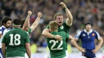 Sean Cronin celebra el triunfo de Irlanda