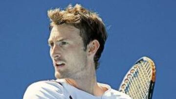 <b>ESA DERECHA... </b>Hombro y torso aceleran: la derecha de Ferrero.