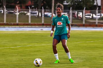 La Selección Femenina de Brasil sigue trabajando con miras a la final de la Copa América ante Colombia. El partido será este sábado en el Alfonso López.